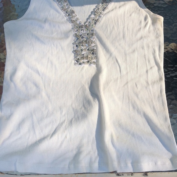 Express size large Rare white & silver sequined ribbed V-neck tank top - Picture 5 of 12
